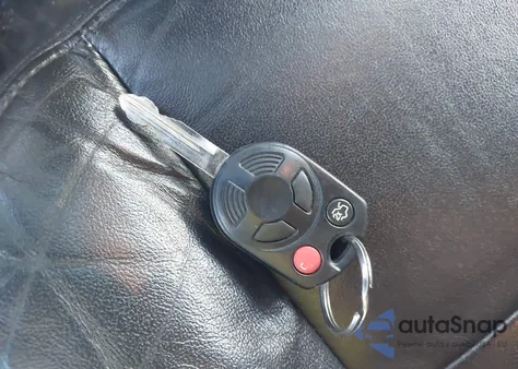 2010 Ford Escape Xlt from USA, damaged, VIN 1FMCU9D70AKB89585